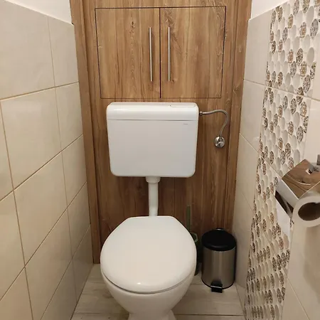 Hegin Ajtosi Apartment